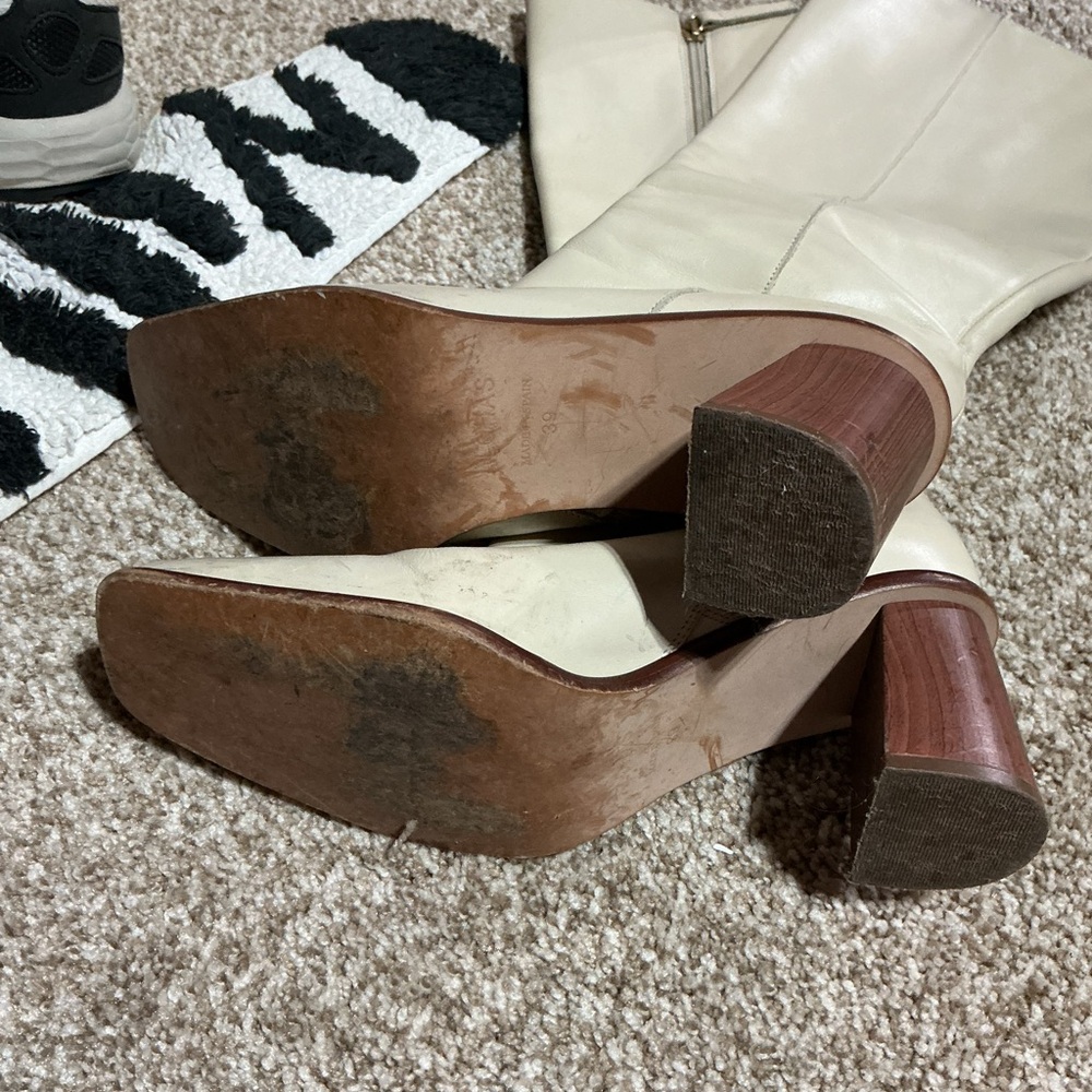 ALOHAS Cream Heeled Boots - Picture 5 of 10